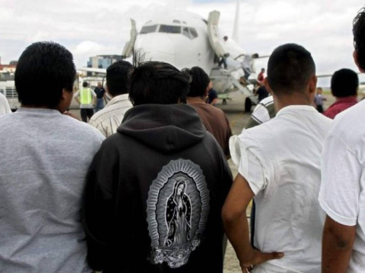 Guatemala: Jimmy Morales dice que 'EEUU no puede darse el lujo de expulsar a millones de migantes'
