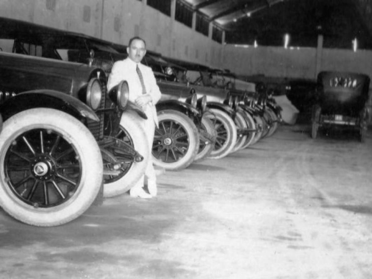 El grupo fundado por Bartolomé Poma cumple 100 años, consolidado como una multicentroamericana con intereses en los rubros automotriz, bienes raíces, hotelero, industrial y financiero. El grupo fundado por Bartolomé Poma cumple 100 años, consolidado como una multicentroamericana con intereses en los rubros automotriz, bienes raíces, hotelero, industrial y financiero.