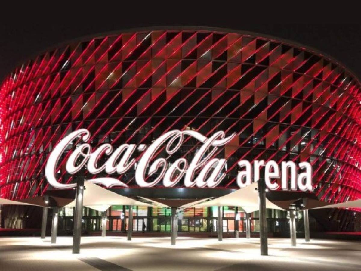 Coca-Cola estampa su marca en un megaestadio de Dubai