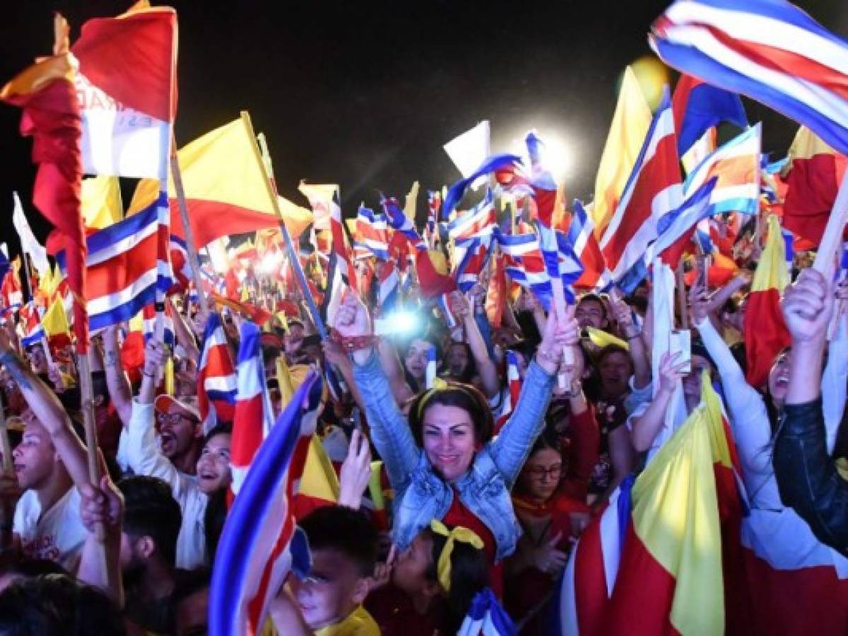 Presidente electo de Costa Rica lanza mensaje de unidad tras polarizada campaña