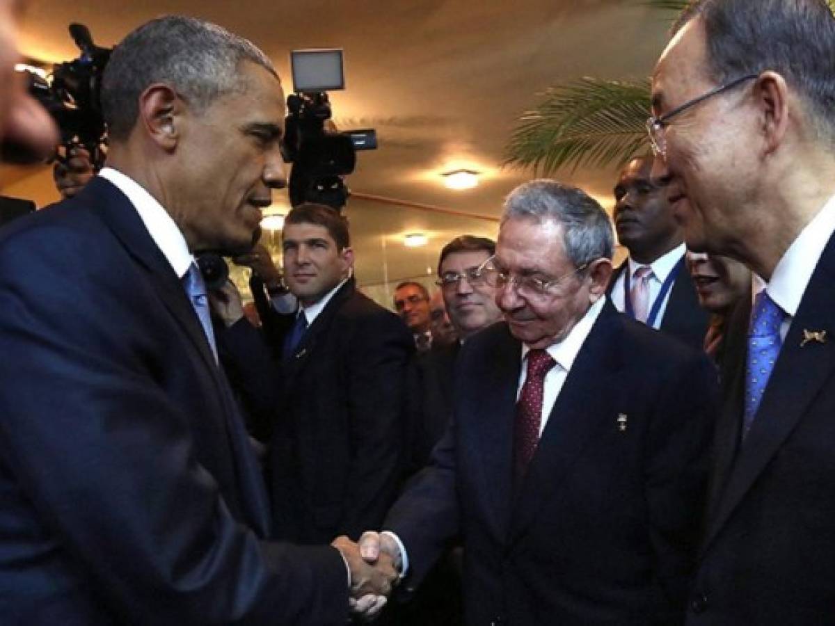 Histórico diálogo de Obama y Raúl Castro para avanzar en reconciliación  