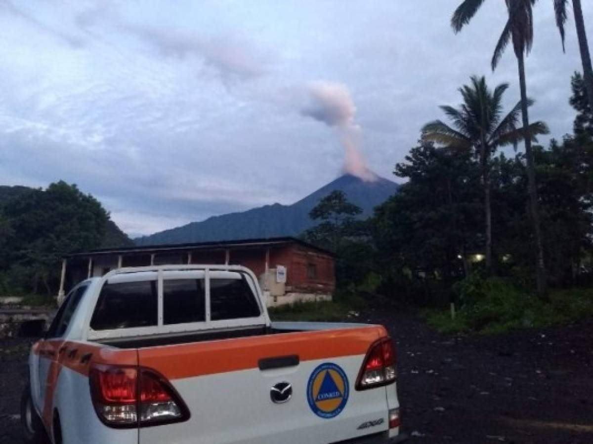 Guatemala: Ordenan evacuaciones por nueva erupción del Volcán de Fuego