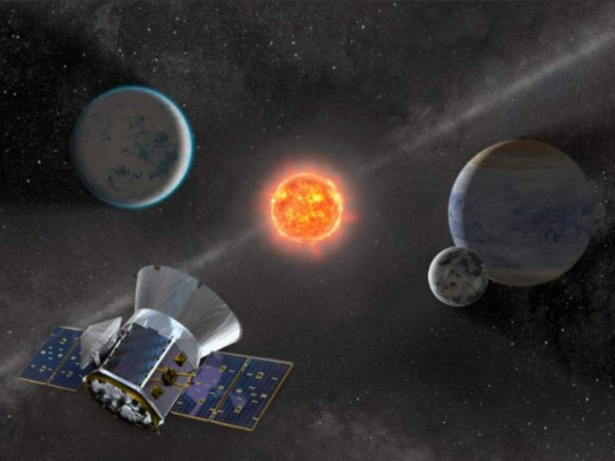 La NASA lanza nuevo telescopio para buscar planetas habitables