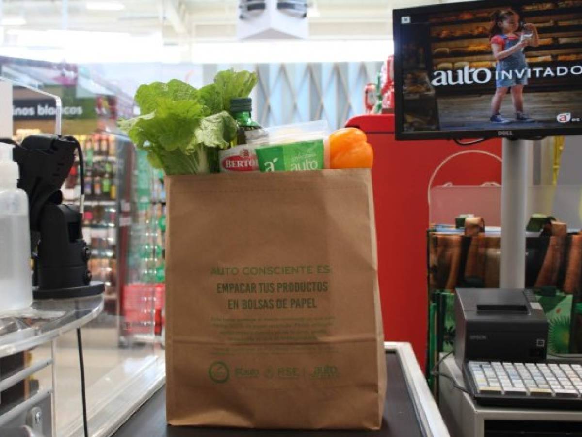 Costa Rica: Auto Mercado incorpora bolsas de papel reutilizables para empaque final