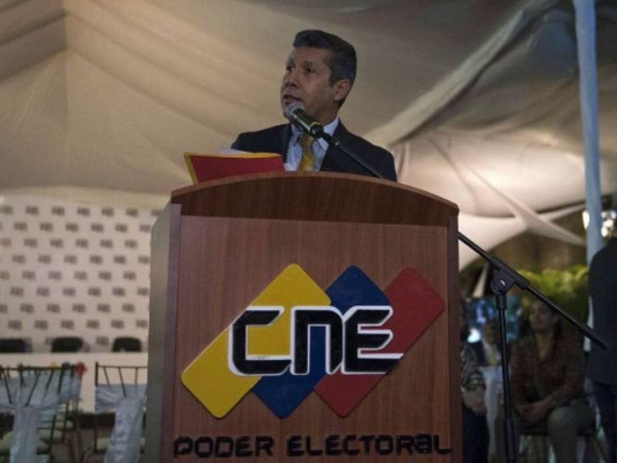 Venezuela: Candidato opositor quiere como jefe económico a experto prodolarización