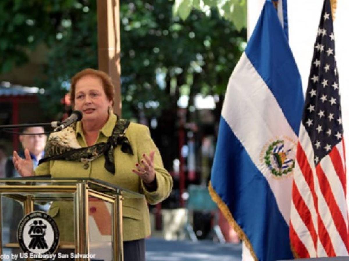 El Salvador: posibles sanciones de EE.UU. por caso Flores