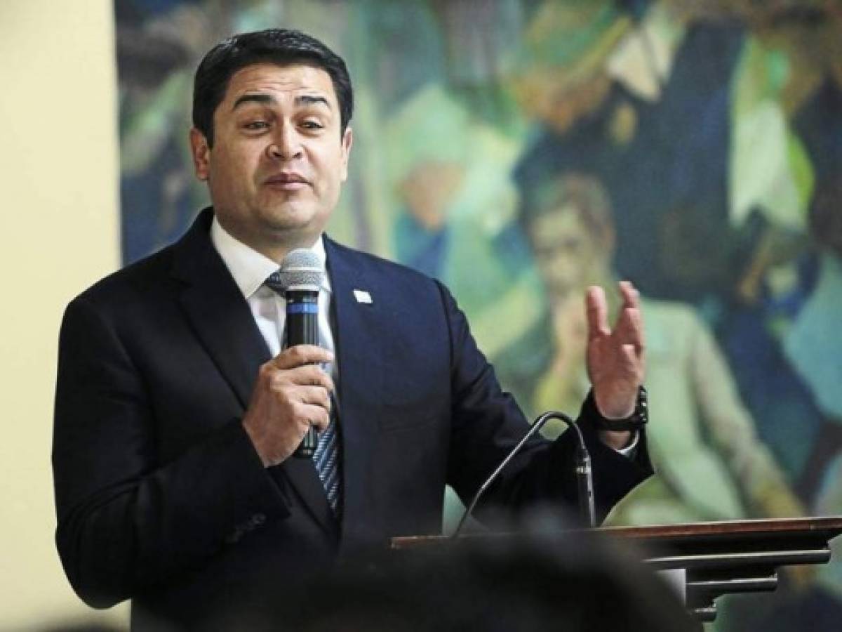 Presidente de Honduras se desmarca de corrupción en caso IHSS