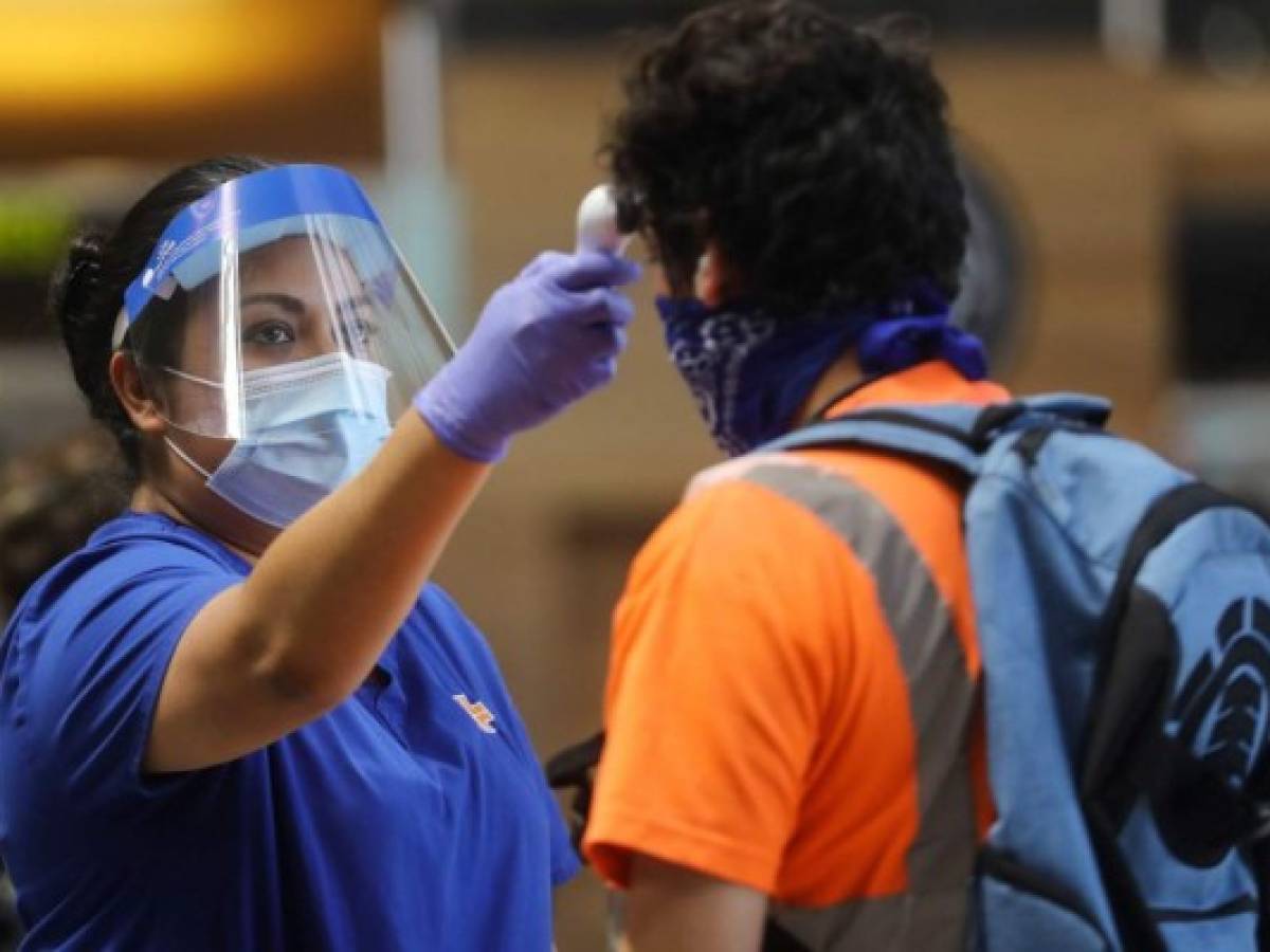 Pandemia de covid-19 se acelera en las Américas