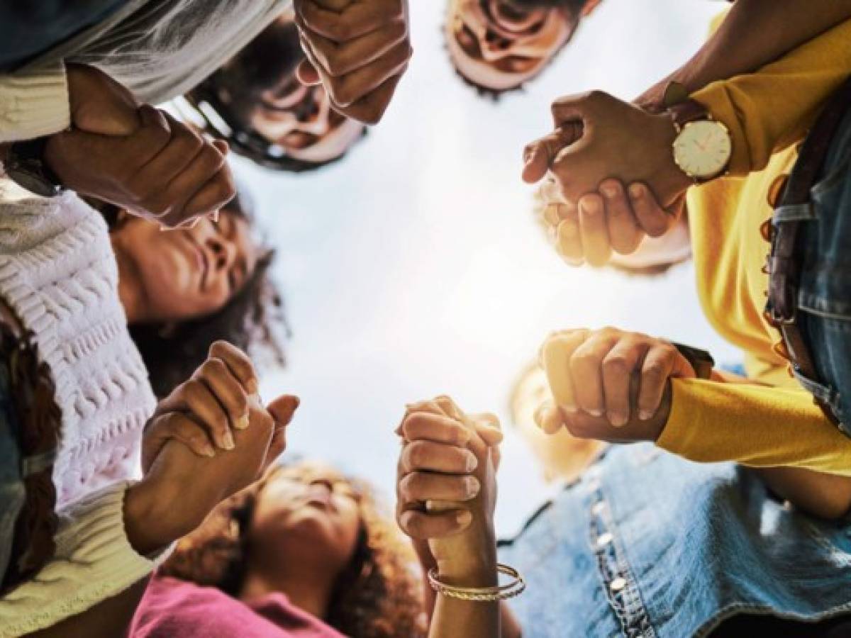 3-Participa en un conjunto más amplio de actividadesYa sea por las presiones laborales o por las metas que te has fijado tú mismo, probablemente le dedicabas demasiadas horas al trabajo. Aquellos con una fuerte identidad laboral están más inclinados a desarrollar ese tipo de conductas. 3-Participa en un conjunto más amplio de actividadesYa sea por las presiones laborales o por las metas que te has fijado tú mismo, probablemente le dedicabas demasiadas horas al trabajo. Aquellos con una fuerte identidad laboral están más inclinados a desarrollar ese tipo de conductas.