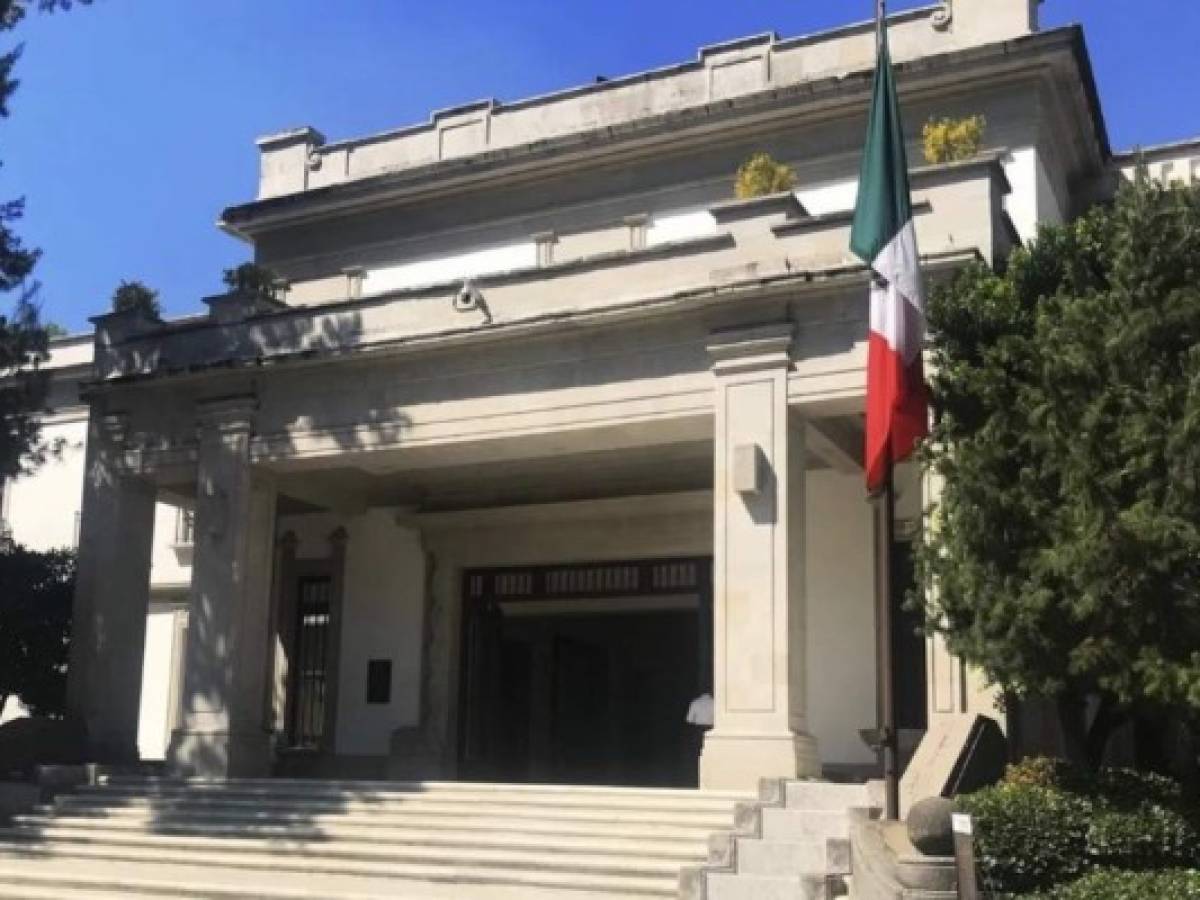 Antigua residencia presidencial de México albergará a médicos