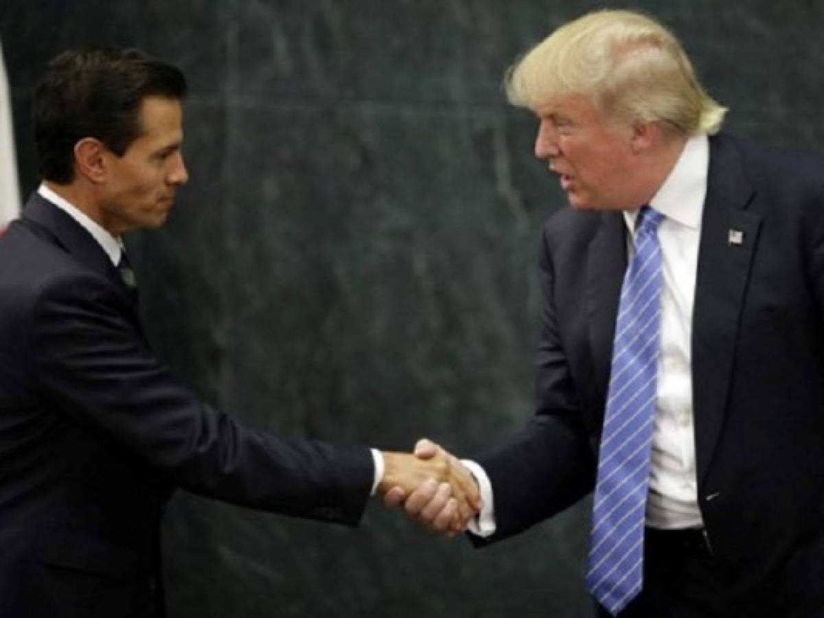 Peña Nieto habla por teléfono con Trump, se reunirán 'en un futuro cercano”