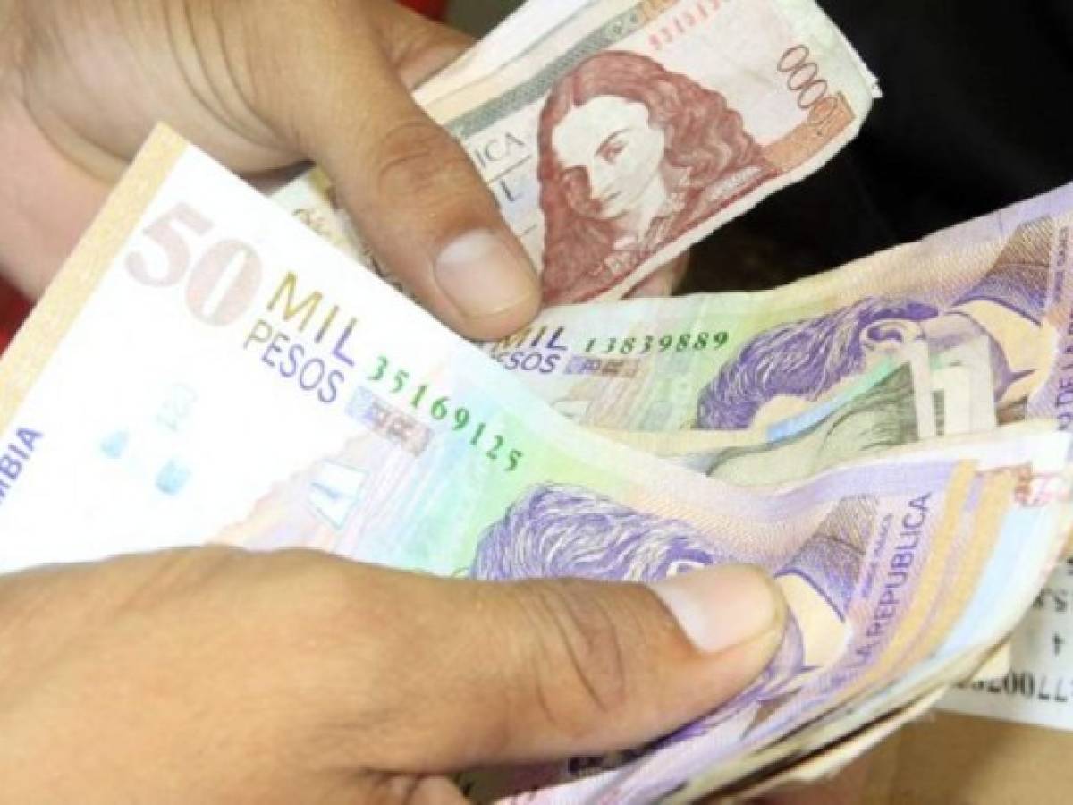 Ecuador preocupado por devaluación de peso colombiano