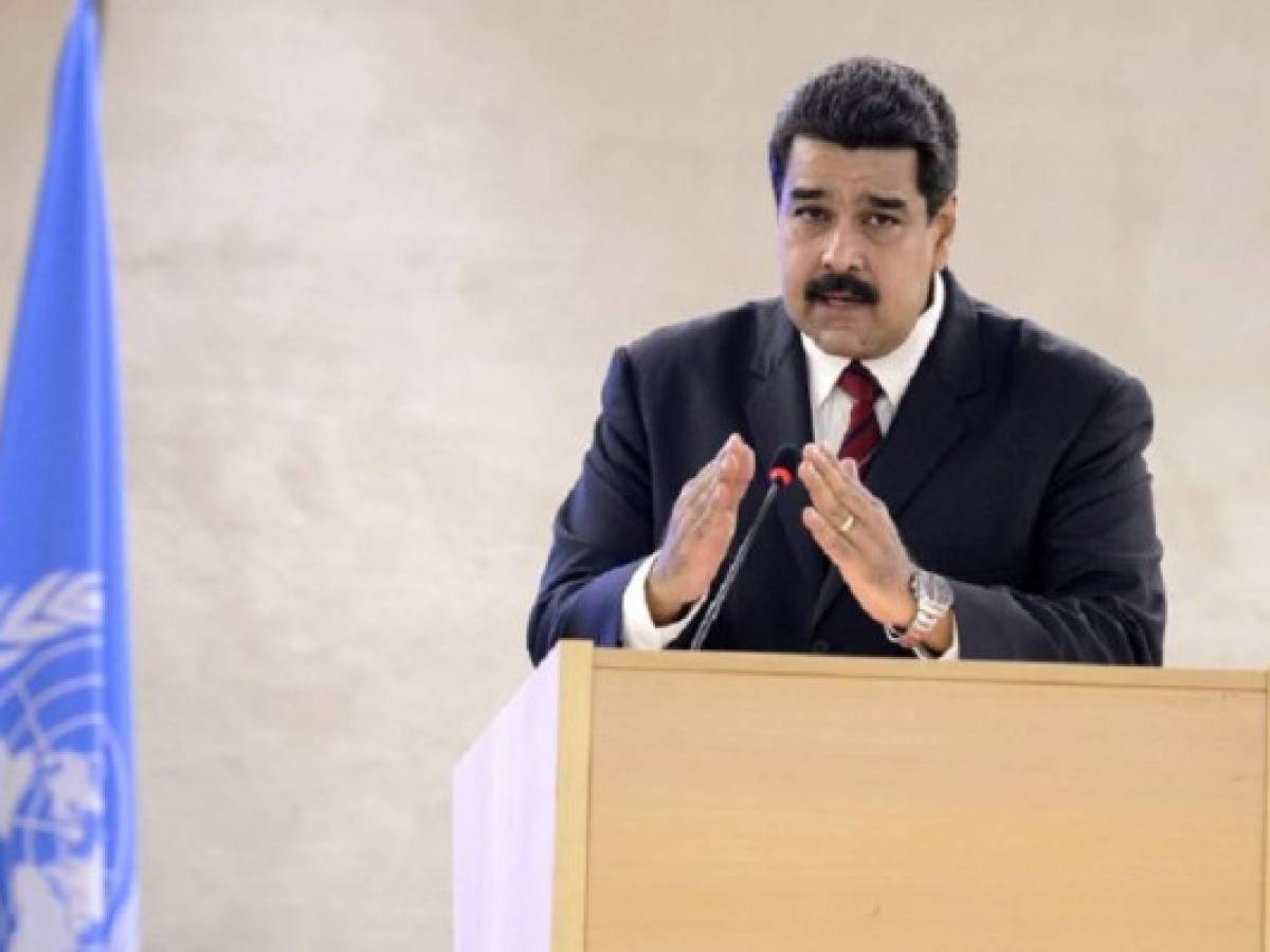 'Acoso permanente' para 'aislar' a Venezuela, dice Maduro