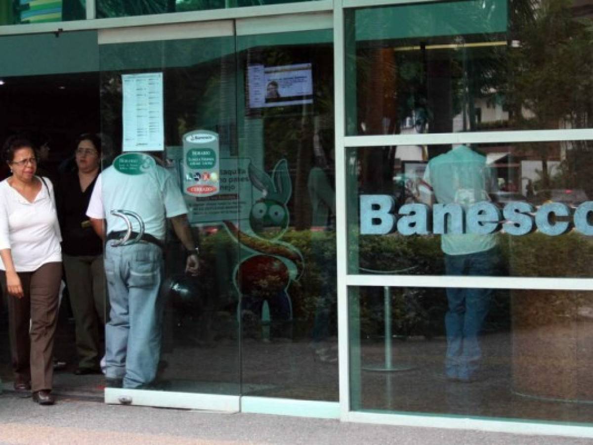 Venezuela: Nicolás Maduro va por Banesco, el principal banco privado del país
