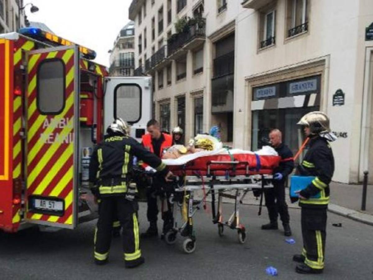 Doce muertos en ataque islamista a revista satírica francesa en París