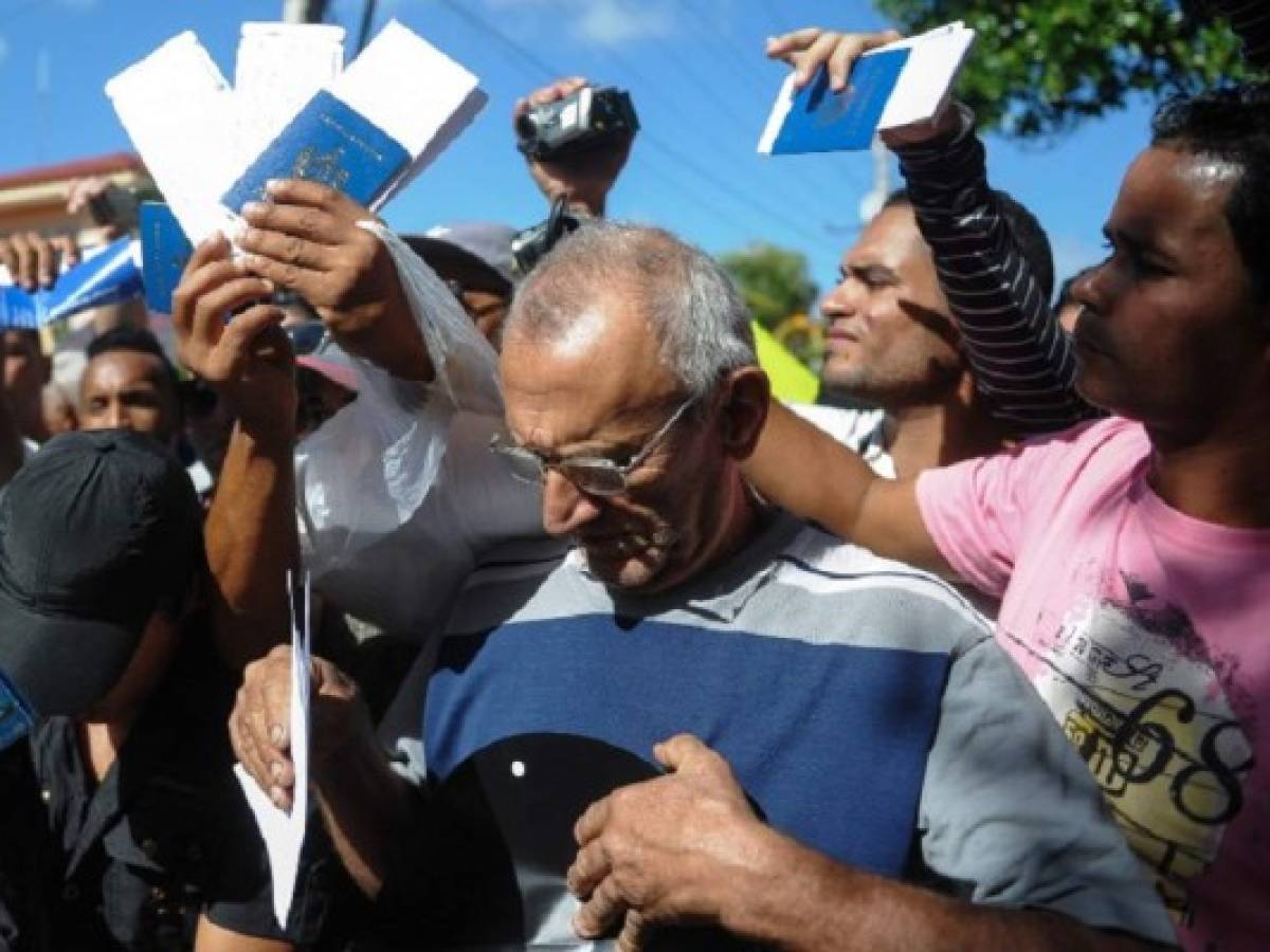 Ecuador dará visa a cubanos que compraron boletos aéreos en noviembre