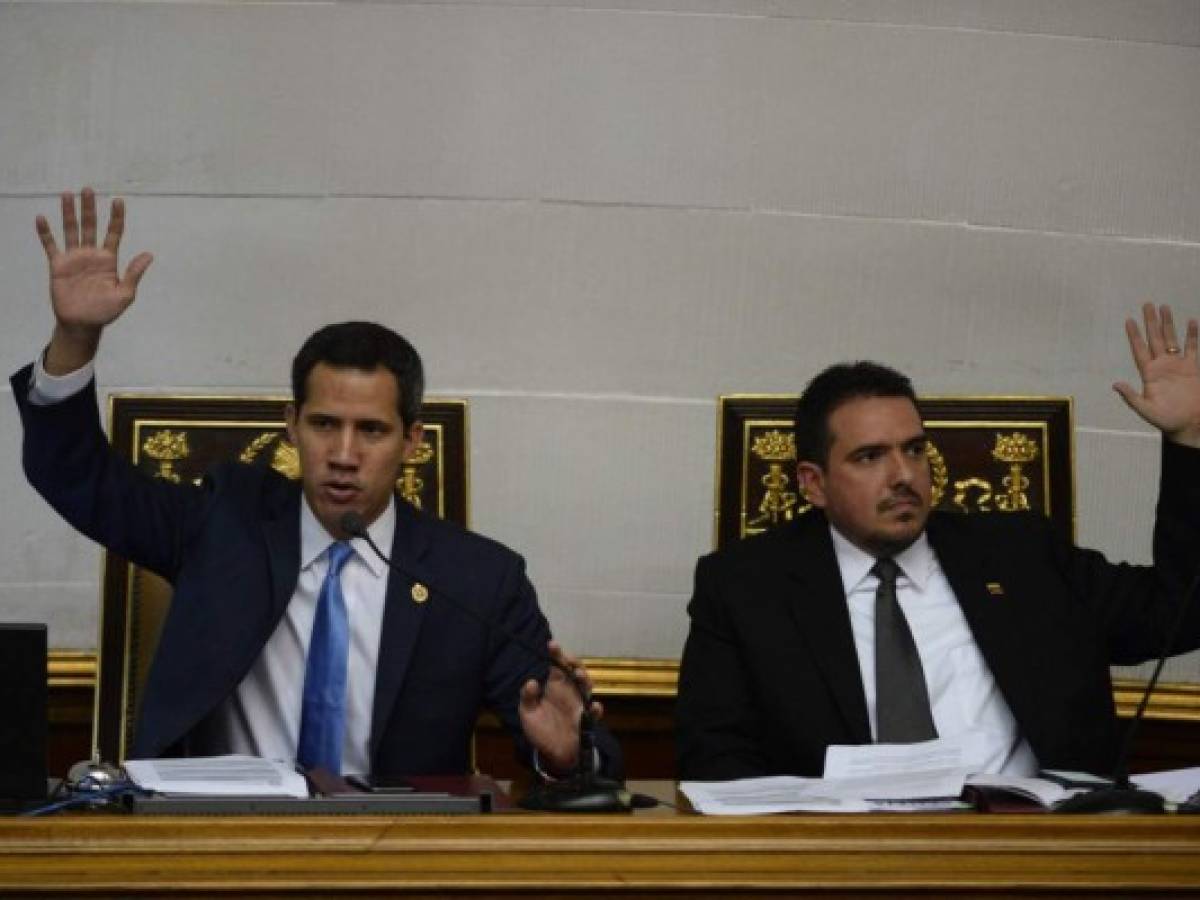 Venezuela: Parlamento ratifica a Guaidó como presidente encargado