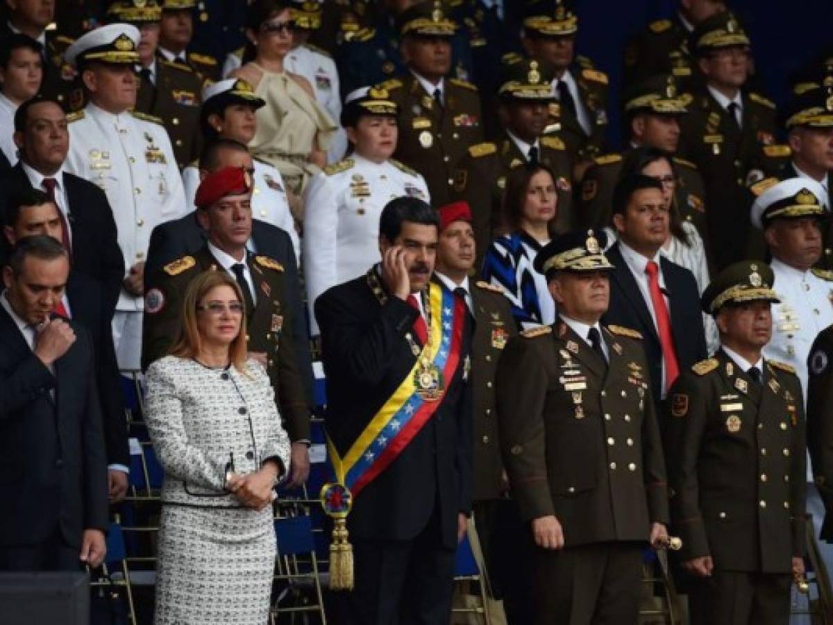 Maduro 'sobrevive' supuesto atentado con drones cargados de explosivos
