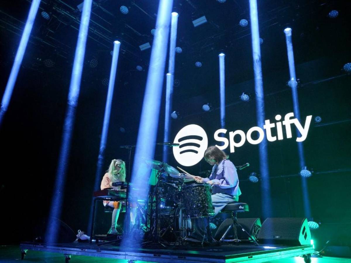 Spotify suprimirá 200 puestos en los podcasts