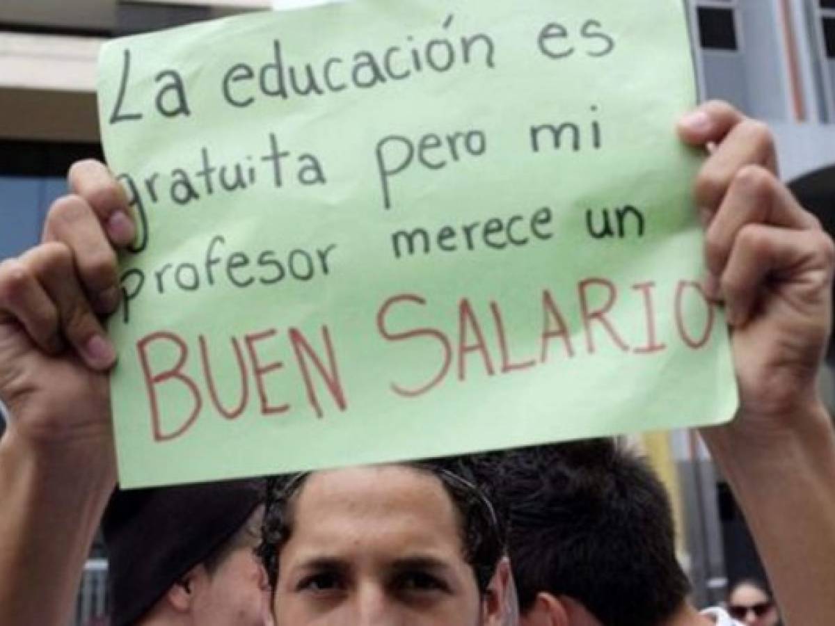 Presidente Solís apoya la huelga de educadores