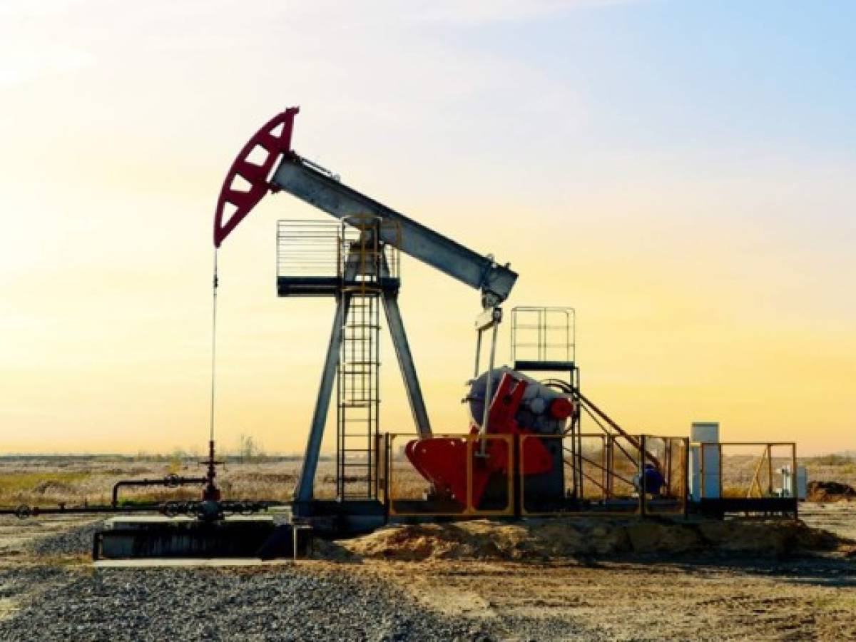 Petróleo sube hasta US$4,40 por escalada entre Rusia y Ucrania