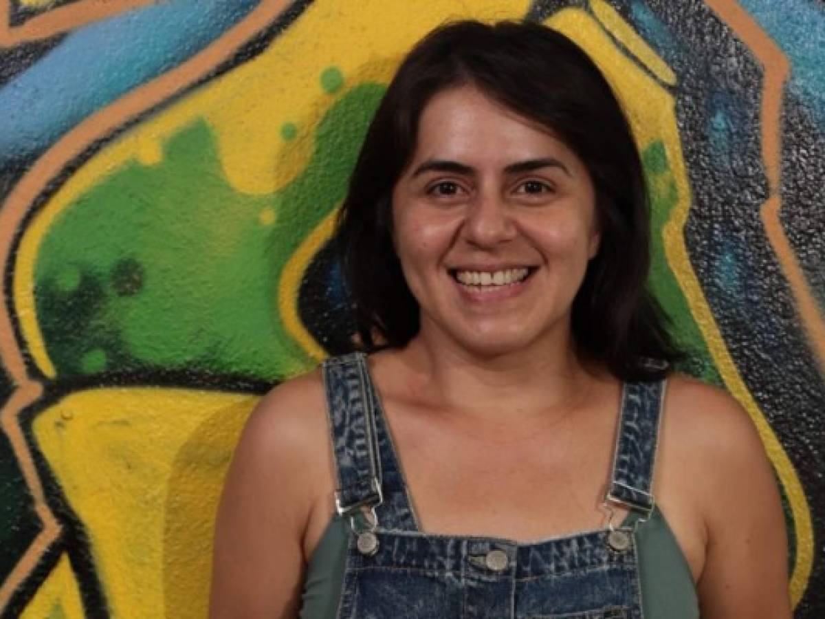 Egly Larreynaga: Abre el telón a la realidad social de El Salvador