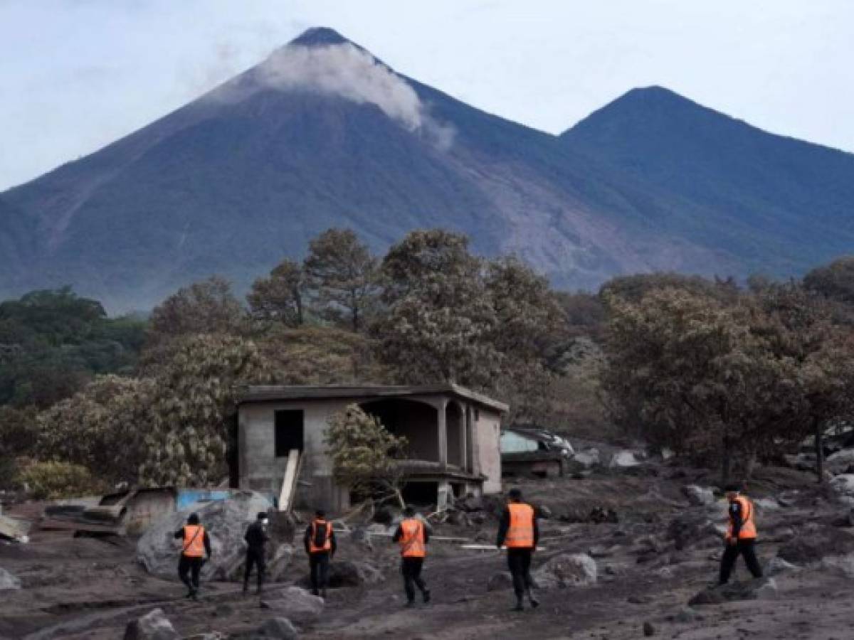 Guatemala: Trasladan a damnificados por Volcán de Fuego a casas temporales