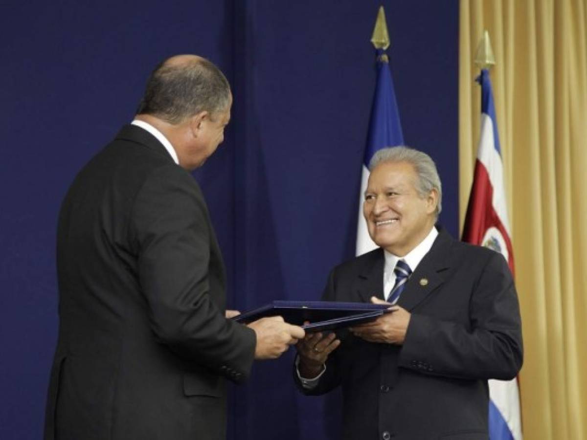 El Salvador y Costa Rica buscan mayor cooperación