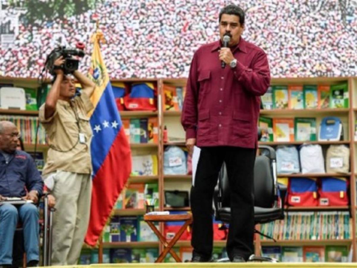 Maduro amenaza con meter 'presos' a opositores si le hacen juicio político
