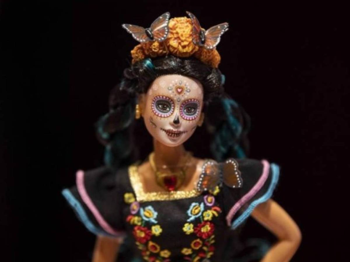 Mattel lanza en México una Barbie edición especial de Día de Muertos