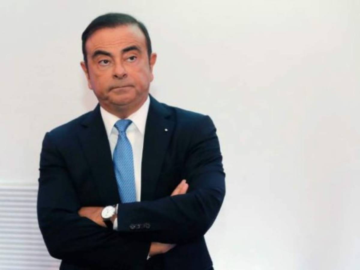 Nissan recorta perspectivas; reserva más dinero para cargos por caso Ghosn