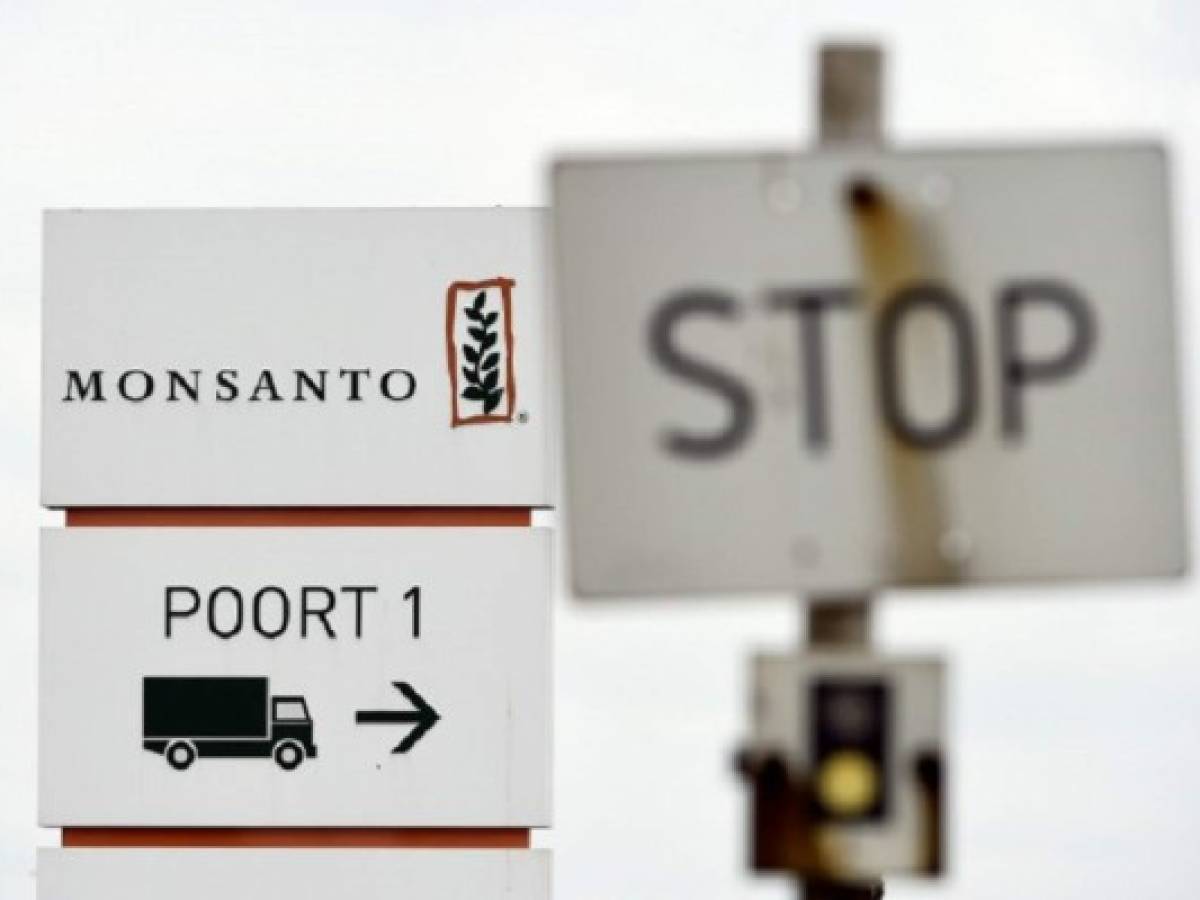 Monsanto rechaza oferta de Bayer de US$62.000 millones (pero no cierra las puertas)