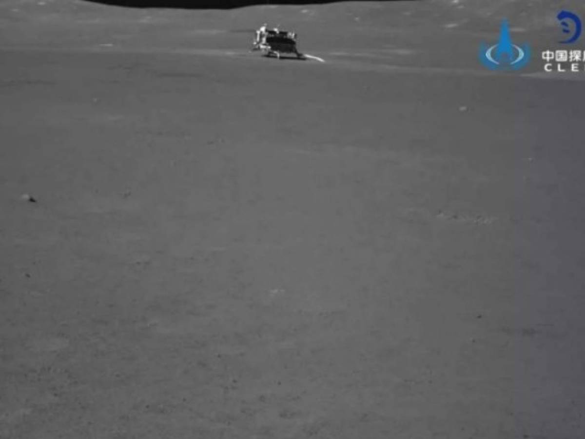 Nuevas imágenes del rover chino desde la cara oculta de la Luna