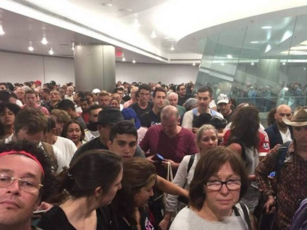 Fallo informático provocó caos en aduana del aeropuerto de Miami