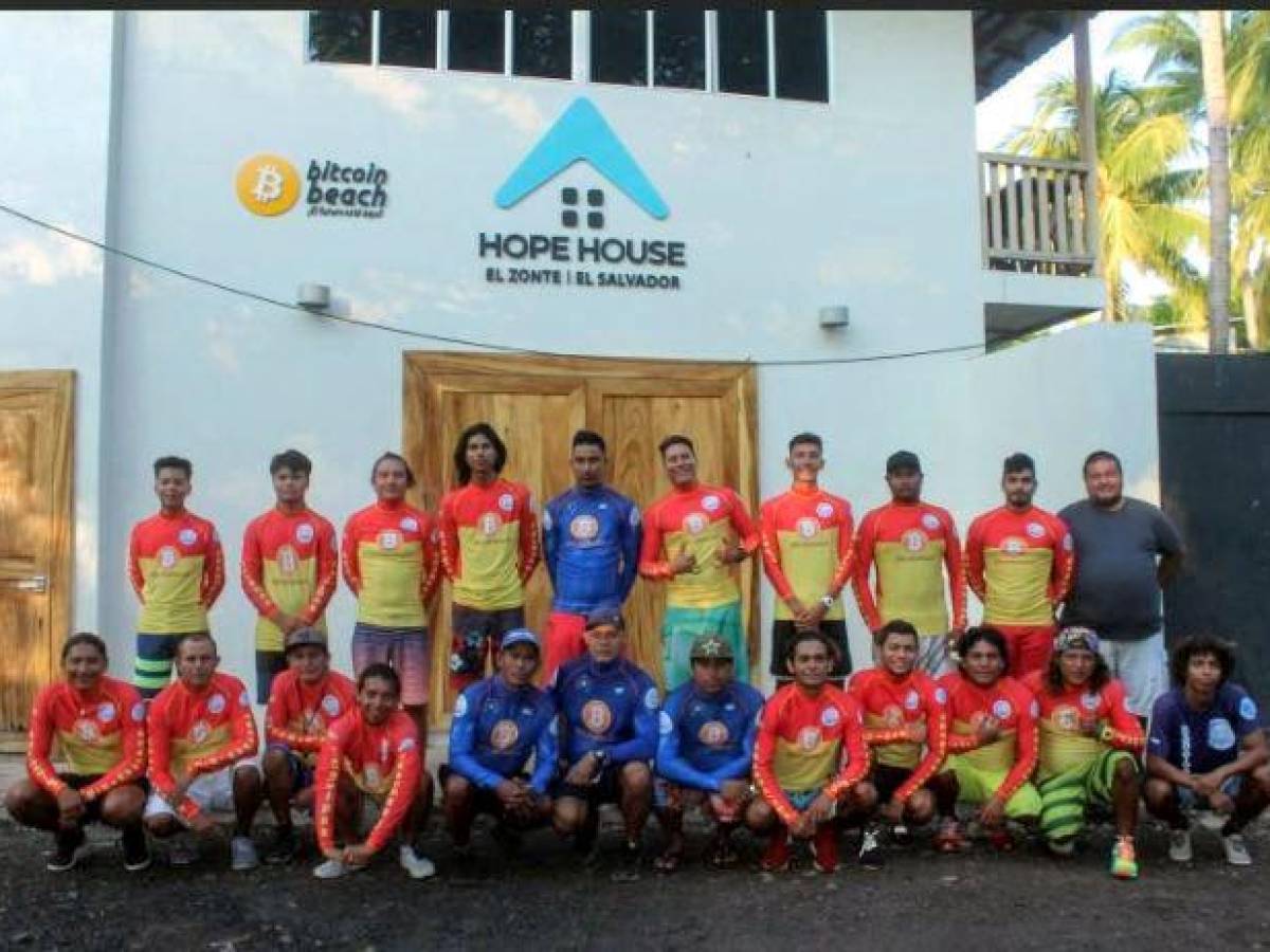 Su centro de operaciones es Hope House, donde imparten las capacitaciones sobre criptomoendas y su uso. Su centro de operaciones es Hope House, donde imparten las capacitaciones sobre criptomoendas y su uso.