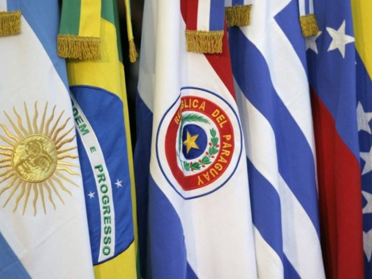 Venezuela no hace caso y preside Mercosur