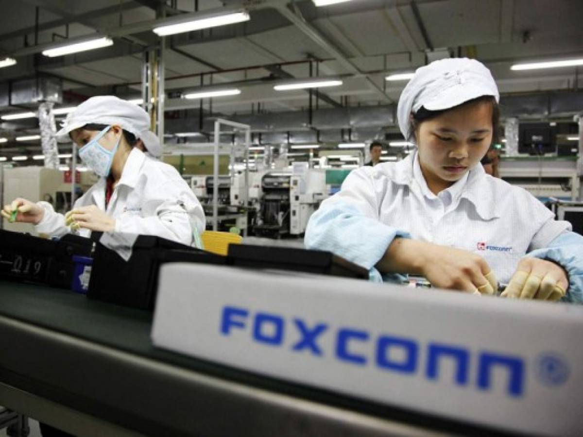 Foxconn, el mayor fabricante del mundo, acelera la sustitución de humanos por robots