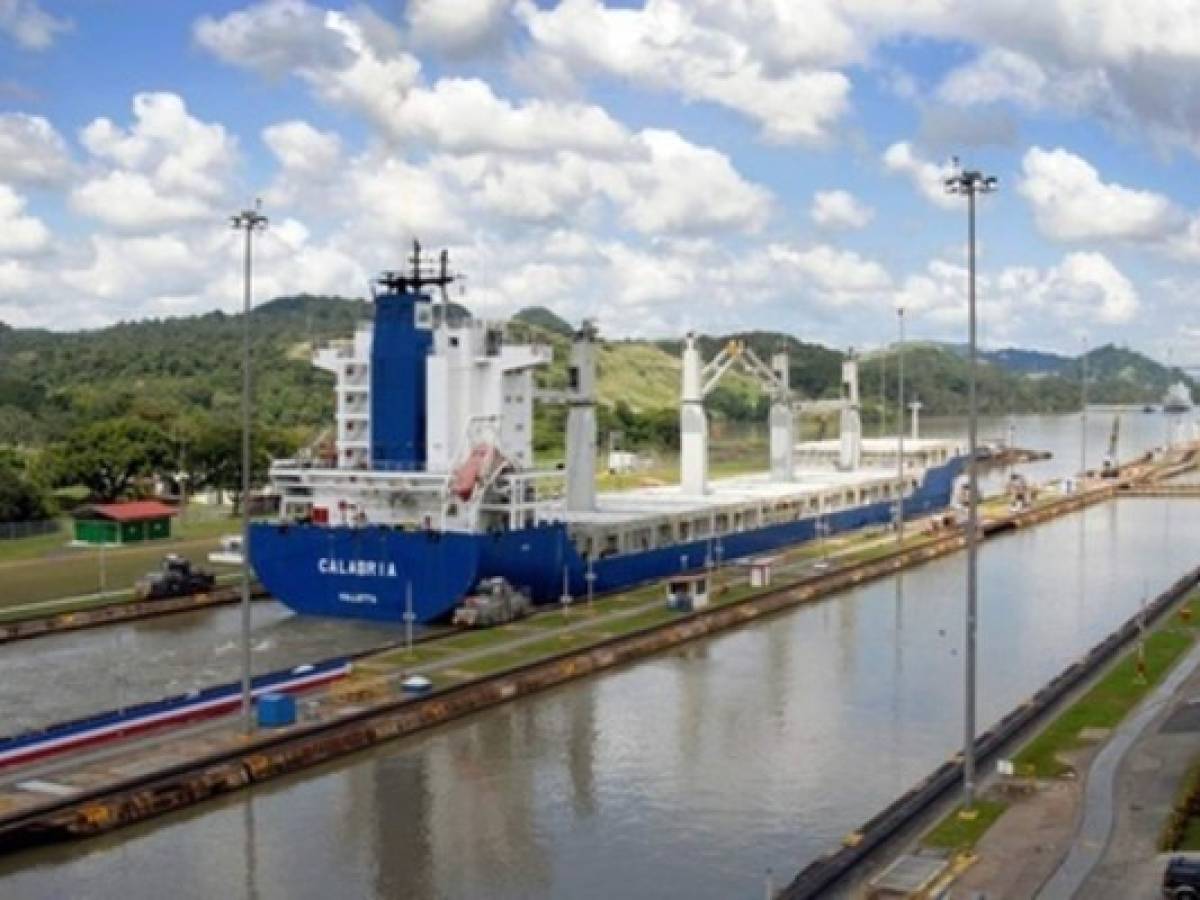 Panamá estudia ya nueva ampliación de su canal