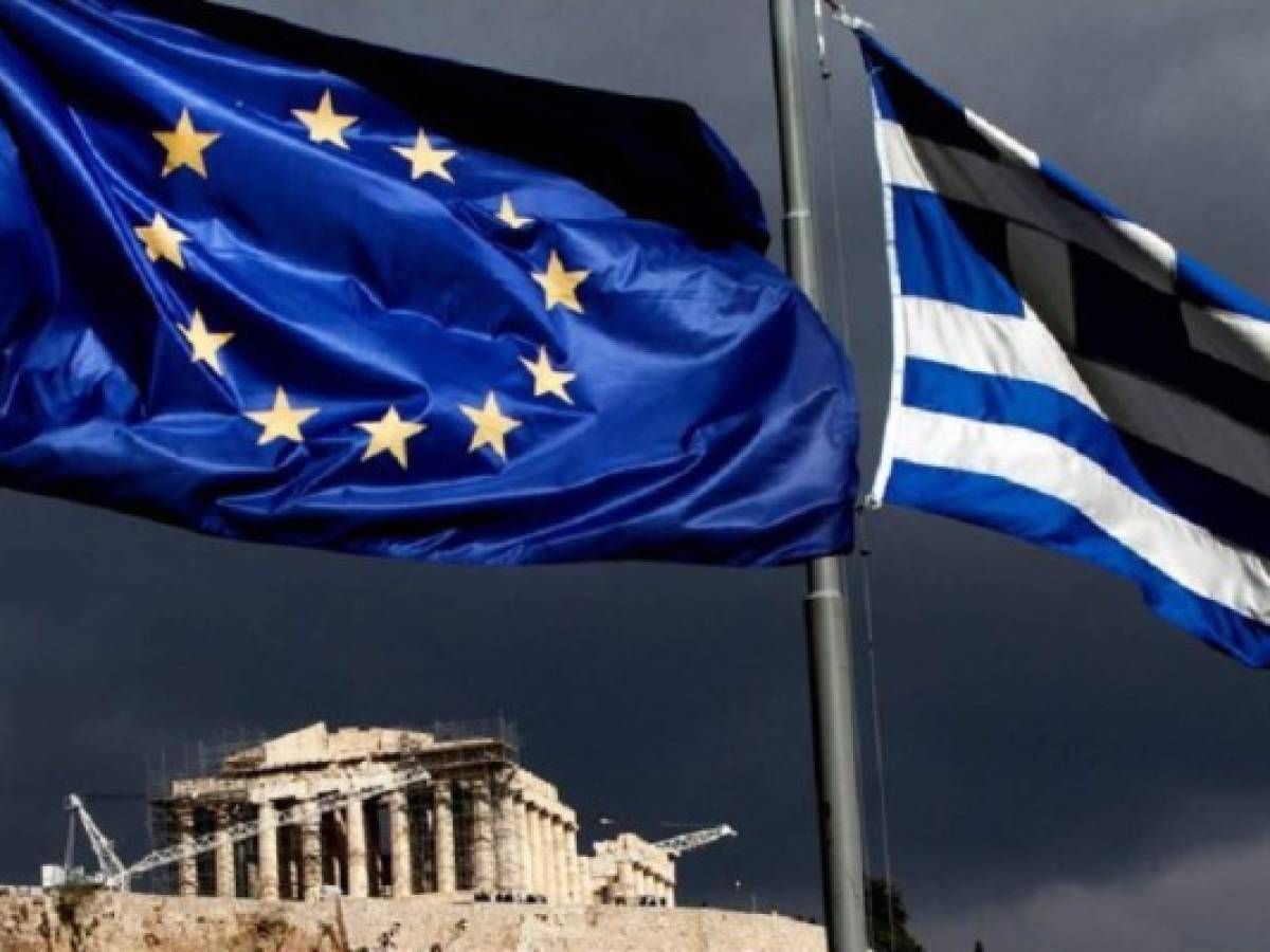 Eurogrupo da su acuerdo para negociar tercer programa de rescate a Grecia