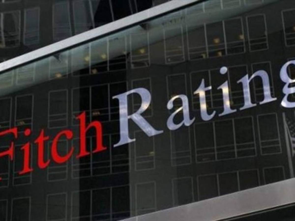Fitch baja calificación de Costa Rica, por mala situación fiscal