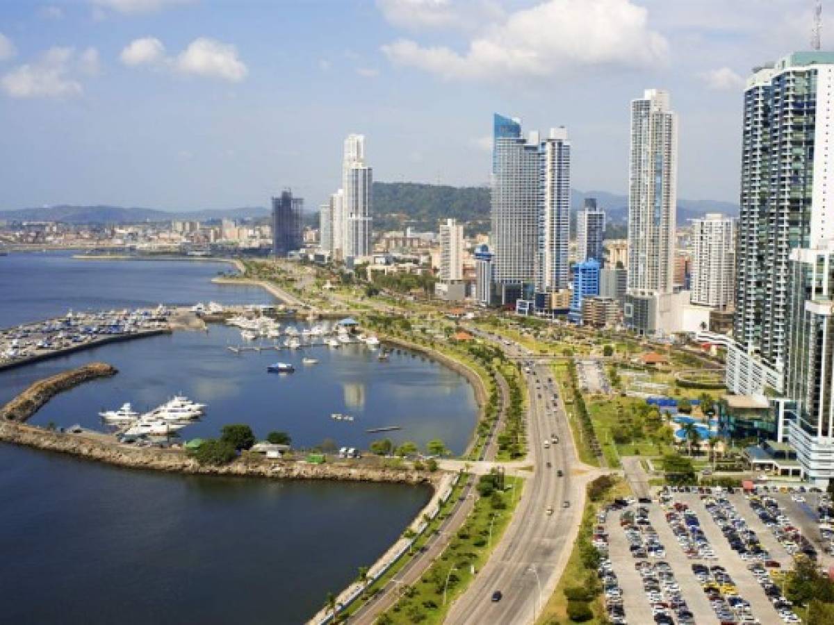 Panamá sale de listas y alcanza el mayor grado de inversión