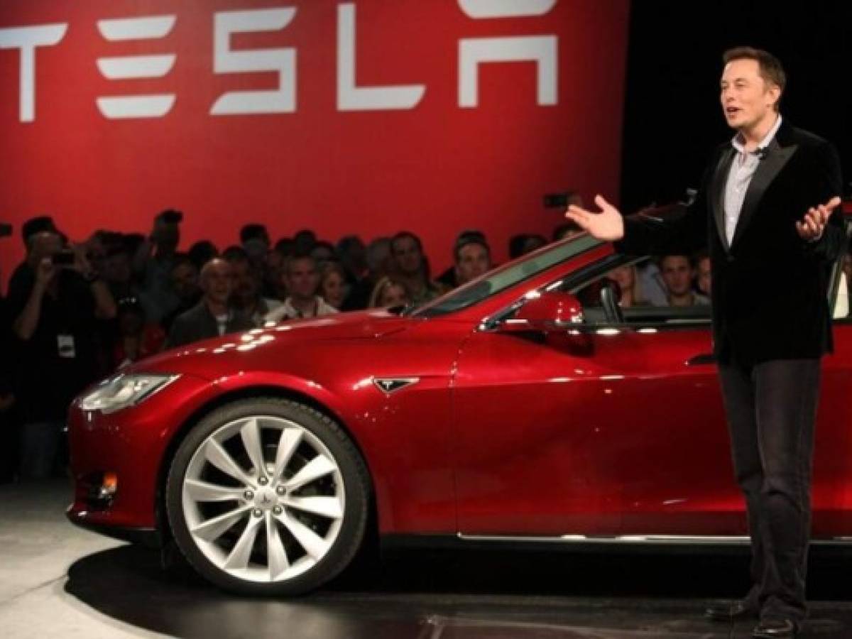 Goldman Sachs y Silver Lake asesoran a Musk para privatizar Tesla