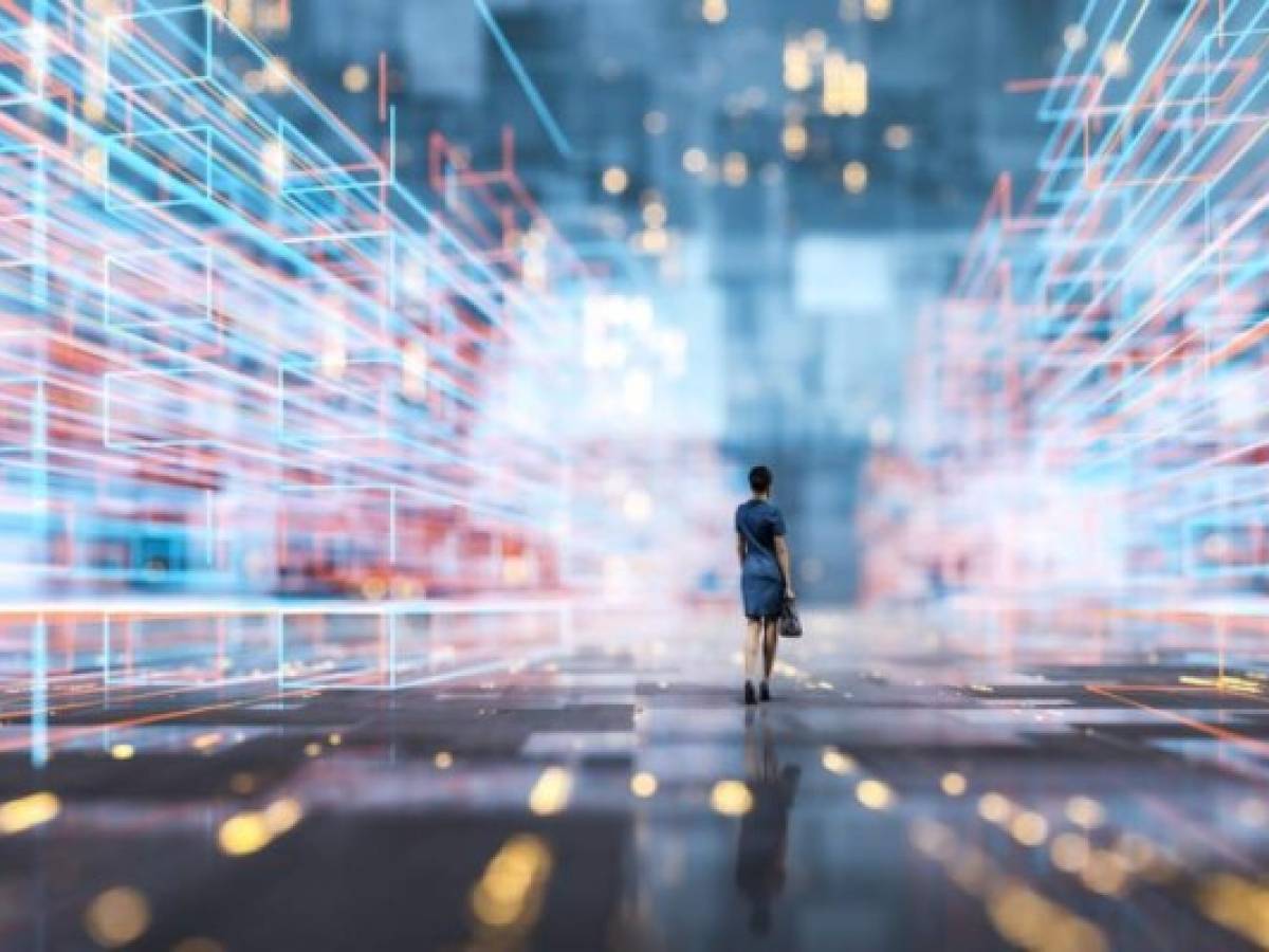 Alberto Arciniega, líder de transformación de nego- cios en Microsoft, resume la percepción de los innovadores. Por primera vez en décadas, la velocidad de innovación de tecnología supera ampliamente la velocidad de innovación de procesos en los negocios. Alberto Arciniega, líder de transformación de nego- cios en Microsoft, resume la percepción de los innovadores. Por primera vez en décadas, la velocidad de innovación de tecnología supera ampliamente la velocidad de innovación de procesos en los negocios.