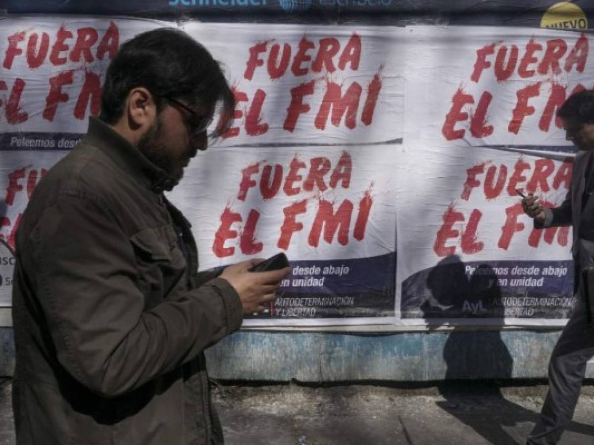 Argentina avanza en diálogo con el FMI para estabilizar su economía