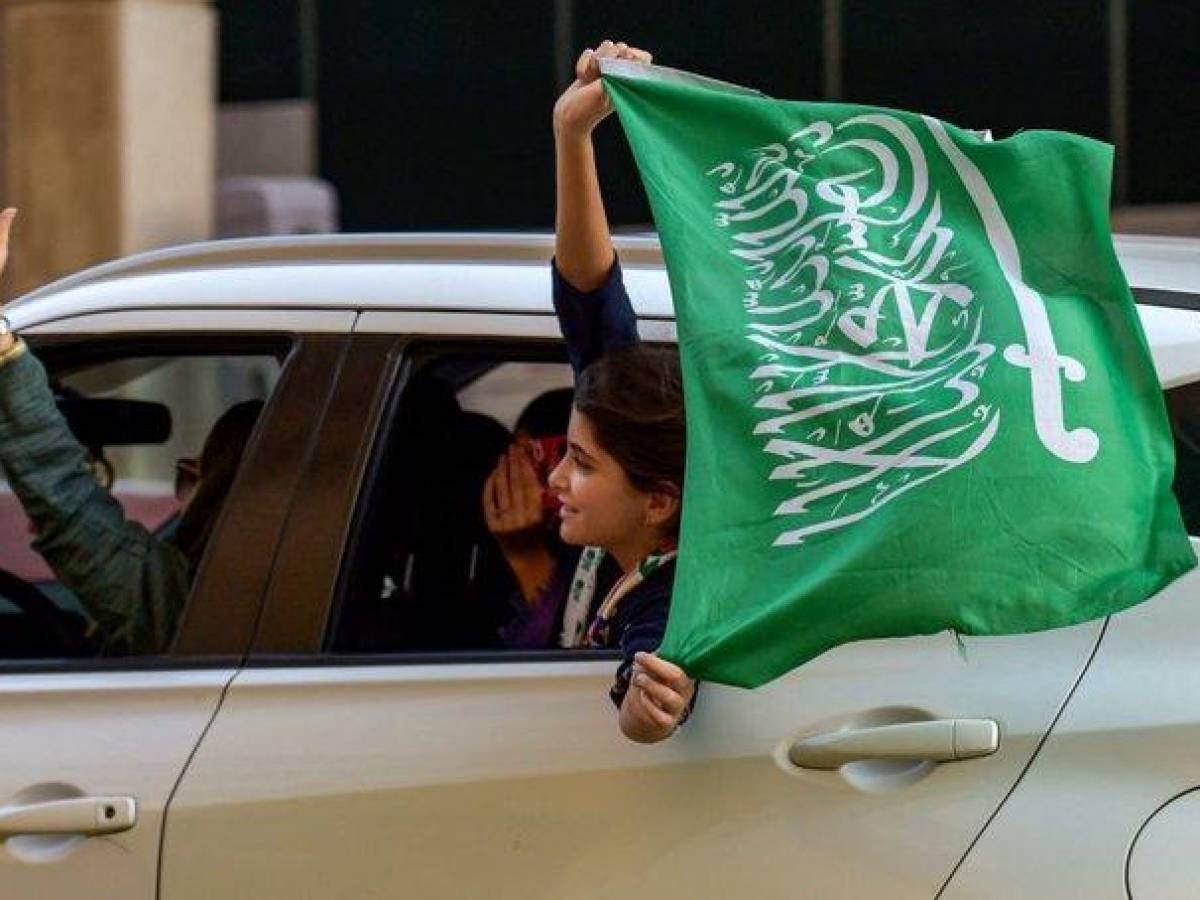 Rey saudita decreta feriado nacional tras victoria de la selección frente a Argentina Rey saudita decreta feriado nacional tras victoria de la selección frente a Argentina