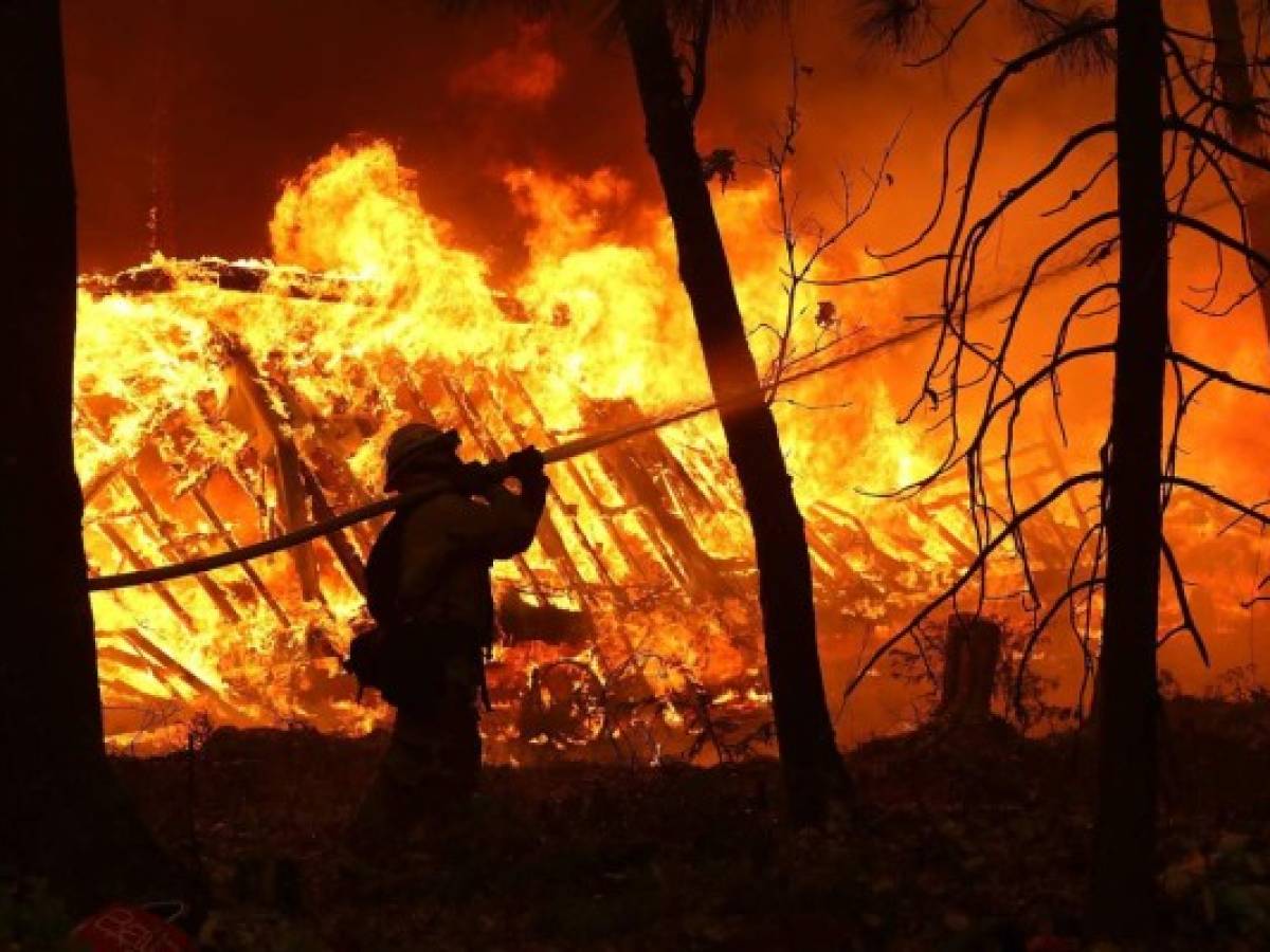 El número de desaparecidos por el incendio en California se dispara a 600