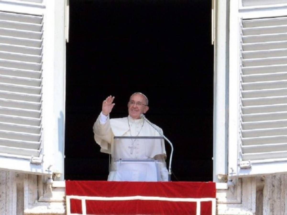 Papa, preocupado por violencia en El Salvador