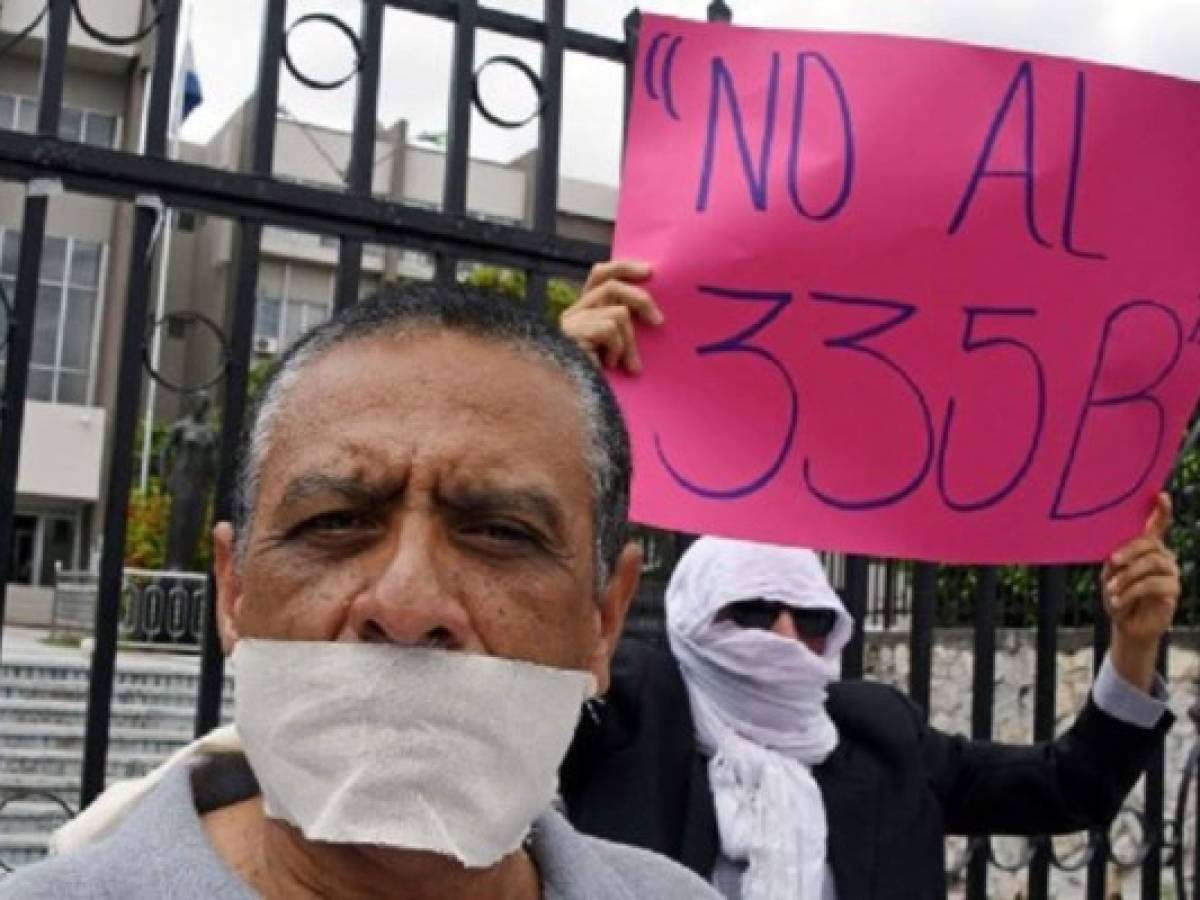 Periodistas hondureños exigen derogar controvertida norma 'antiterrorista'