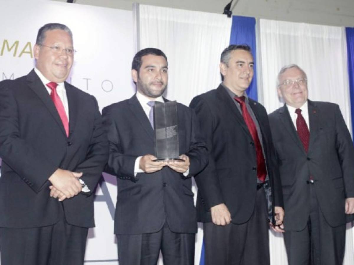 Fundemas entrega premio Marca Positiva 2014 por excelencia en RSE
