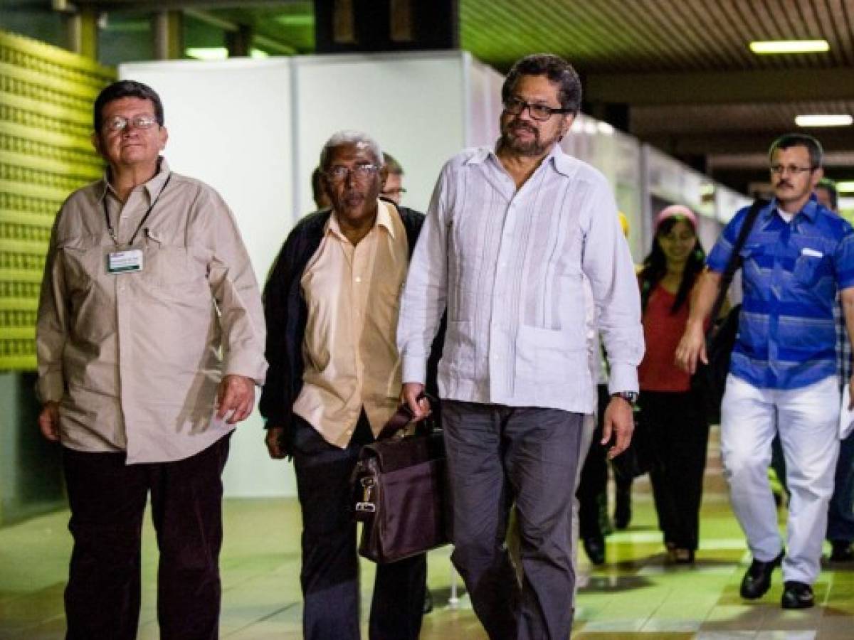 FARC anuncia intención de convertirse en partido político